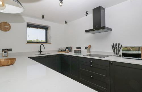 Basswood Barn - Photo 15