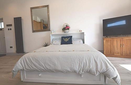 Beautiful Lodge in Newmarket with parking - Foto 10