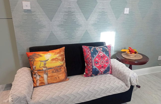 Apartment - Sleeps 4 - Parking - Wifi - Photo 7