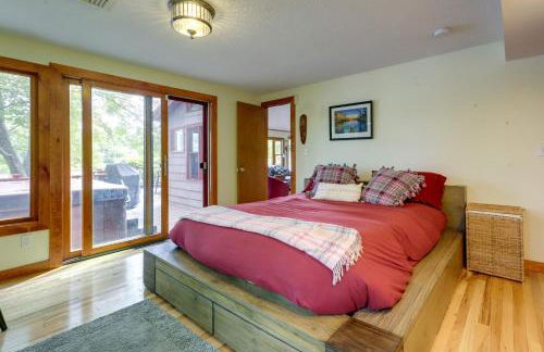 Lakefront Connecticut Retreat Near UConn - Foto 12