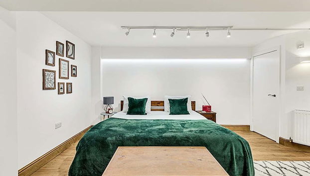 Modern Comfort Two Bedroom Gem on the Rye - Foto 5, Habitación