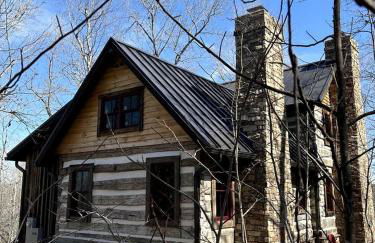 Redesign Wooden Cabin with Jacuzzi and Front Porch in North Carolina - Foto 14