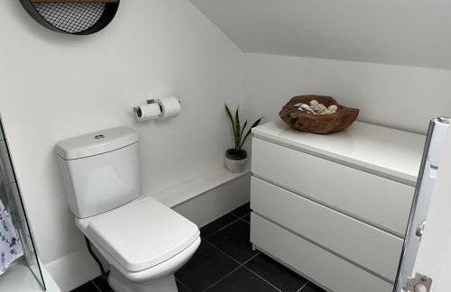 Cozy One-bed Apartment in Nottingham - Photo 7