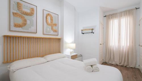 Steps to Gran Via Stylish 1BR in Chueca Alquiler Temporal - Foto 5
