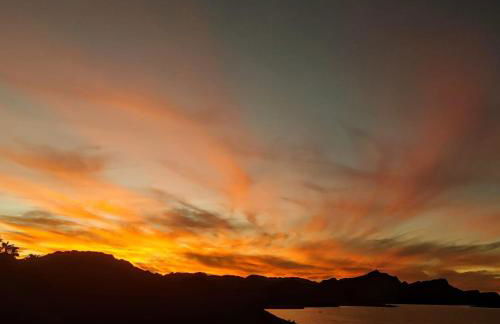 Lakeview Home overlooking Havasu Springs - Foto 1