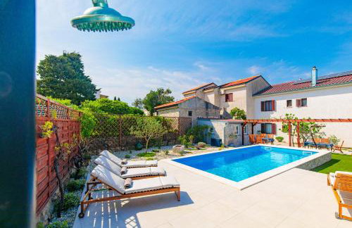 Home Away From Home with a heated pool - Foto 3