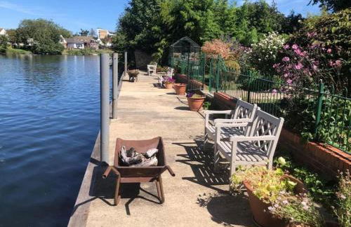 RIVER RETREAT- near Holloway U, Thorpe Park and Heathrow airport - Foto 59