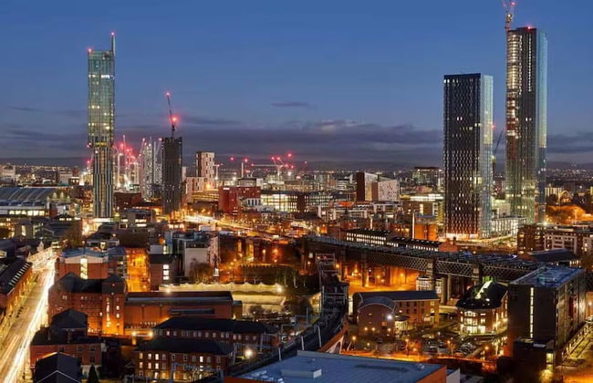 City Suite - Rooftop Spa - Balcony - Skyline View - Foto 17