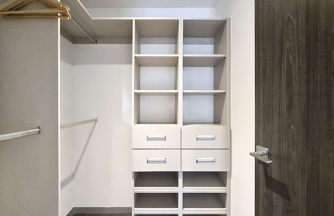 BEE Suites Santa Ana - Foto 42