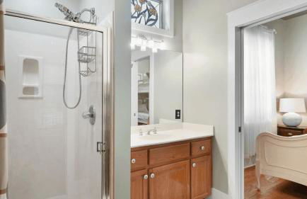 30A Grayt'n Greatful by Avantstay Charming Home+cottage, Walk to Western Lake - Foto 46