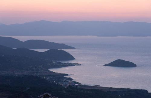 The Lookout in Mirsini - Roof Terrace - AC - WIFI - Foto 32