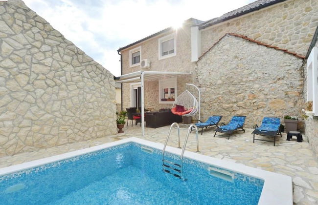 Home With Swimming Pool & Outdoor Kitchen - Foto 1