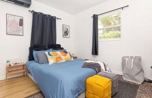 Serene Cottage Retreat Ideal for Couples & Solo Travelers - Photo 20