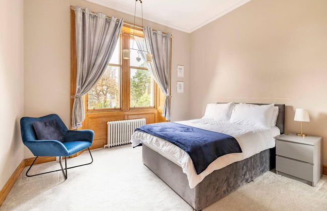 Stunning 5 Bedroom Large Apartment With Parking - Foto 9