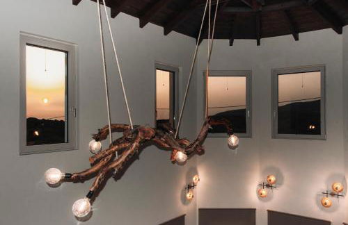 Villa Di Leon - Uniquely Designed Villa with Pool in a Picturesque Village near Famous Porto Limnionas, Offering Exceptional Hospitality By Villa Mana Gers - Photo 20