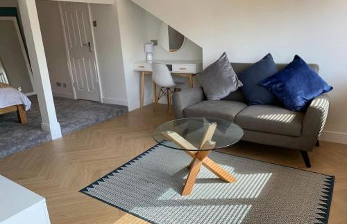 3 Bedroom apartment in Harborne - Photo 19