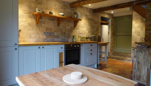 East Lane Barn - Photo 4