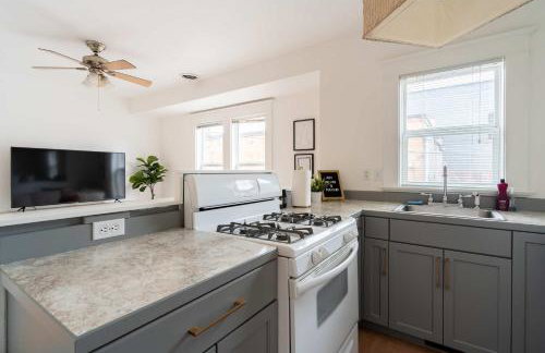 The Bohemian Spirit - Live Music, Eateries & Bars - Foto 7