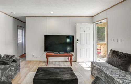 2 Mi to Lake Marion! Pet-Friendly Home with Yard - Foto 6