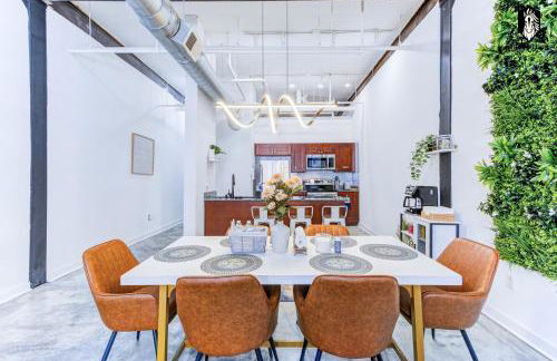 The Stallion #106 - Walk to Museums, Luxe Loft with free gated parking - Foto 13