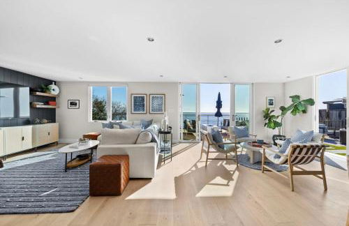 Experience the Pinnacle of Coastal Living at Harbour House - Foto 39