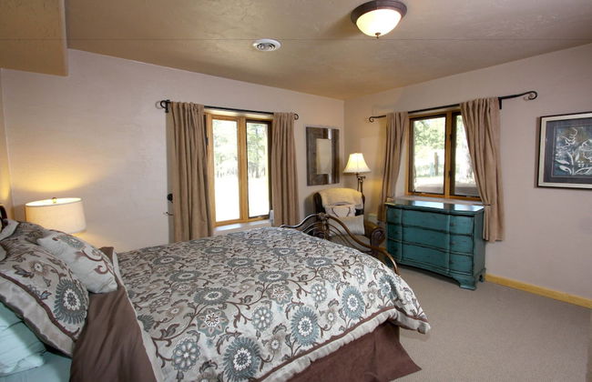 Country Club Homes - Photo 34