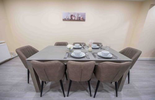 Beautiful, Peaceful, 5 Bedroom home with Hot Tub! - Foto 10