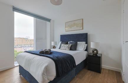 2-Bedroom Modern apt with Gym, roof terrace, Free Parking and 3 min walk to train st - Foto 12