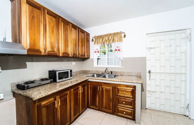 Skyline Suites, Breathtaking Mountains & City View 1 Bedroom Apts by RedAwning - Foto 5