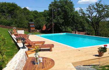 Grebengradska Medna Hiža - Foto 1