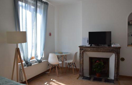 Joli Studio Plein Centre de Milly la Forêt - Foto 12