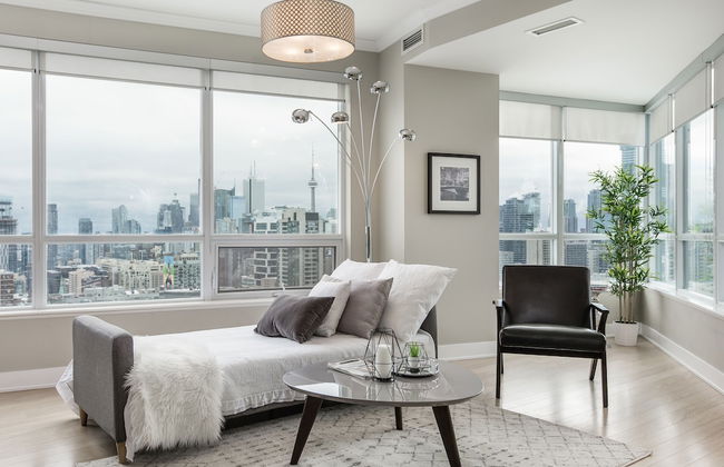 QuickStay - Modern 2-Bedroom Condo, Panoramic City Views - Foto 13