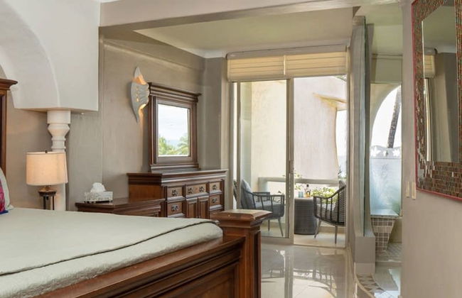 Ocean Front Condo With Pool Sleeps 6 Adults - Foto 18