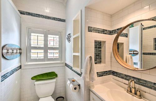 Walk to Beach! Group-Friendly Galveston Hideaway - Foto 17