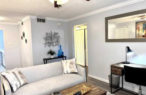 Modern 2BD Pool DFW South Irving I20 - Foto 1