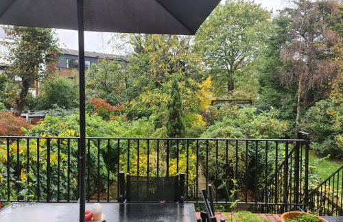 Spacious 2-bedroom Townhouse with Garden & Patio - Foto 7