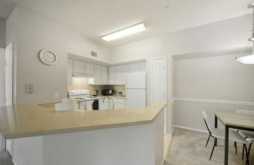 2BR with Resort-Style Amenities - Foto 14