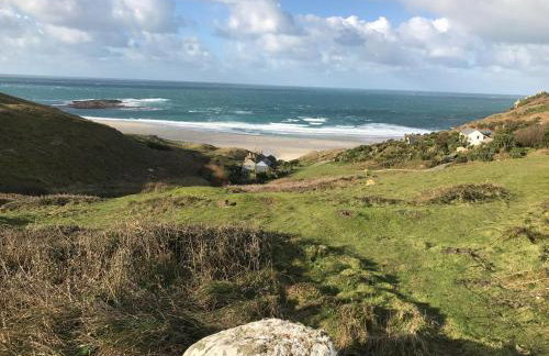 Robins nest, near Sennen Cove, 14 Beaches, Minack - Photo 32