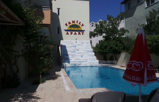 Family Apart - Photo 42