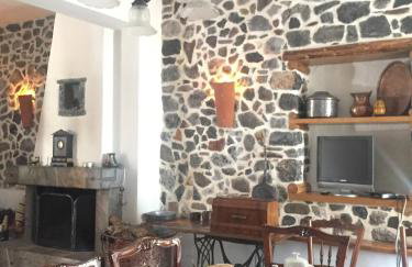 Stephania's Stone House - Foto 8