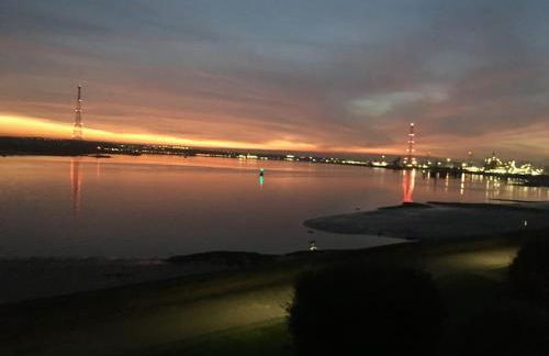 Lovely riverside flat - Foto 1