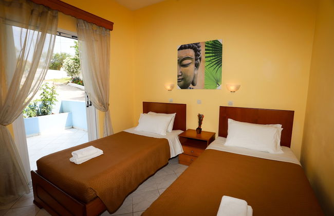 Agios Georgios - 2 Beds - Sleeps 5 - Free Parking - Foto 7