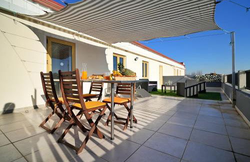 Apartamento con terraza con vistas al mar - Foto 2