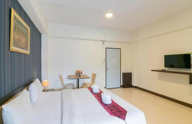 B9 Airport Resident - Photo 15