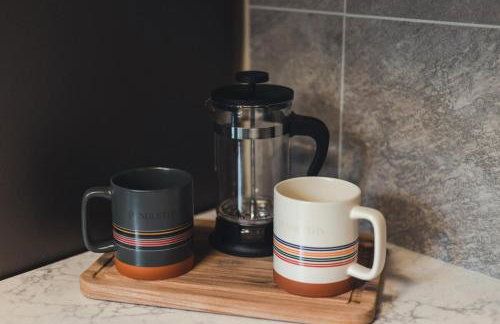 Thompson Cabin - Charming Salmon Riverfront A-Frame Oasis w/ fireplace - Foto 33