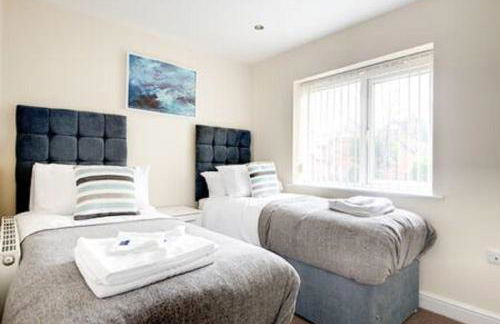 Apartment 10 - Photo 6