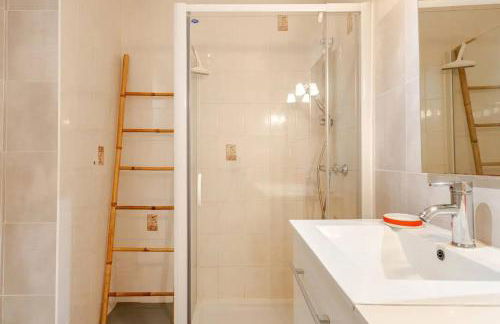 Maison conviviale avec cheminée à Hauts-de-Bienne - Foto 17