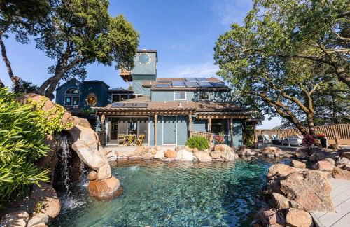 Relax and Rejuvenate- Lafayette Treehouse with Cave Spa, Waterfall, and Incredible Views - Foto 61