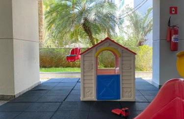 ACONCHEGANTE E MODERNO APARTAMENTO PERTÍSSIMO DA PRAIA - Foto 21