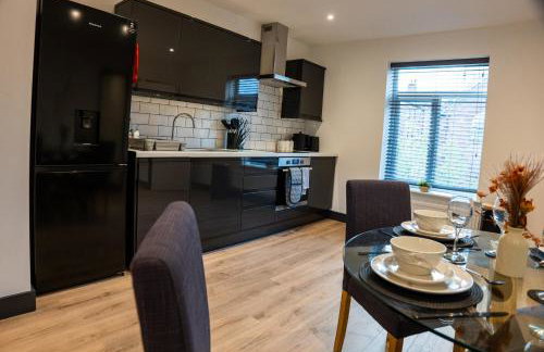 High End Contractor Apartment - 5 Separate Beds - Free Parking - Foto 33